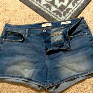 Jessica Simpson stretchy Jean shorts